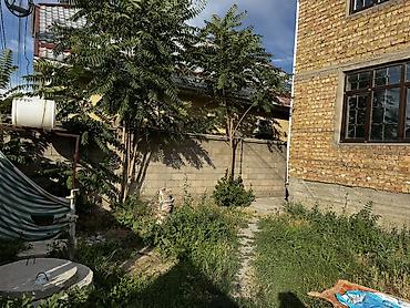 дом 5 соток: Срочно продаю двух этажный кирпичный дом +1 этажный дом, все на одном — 7