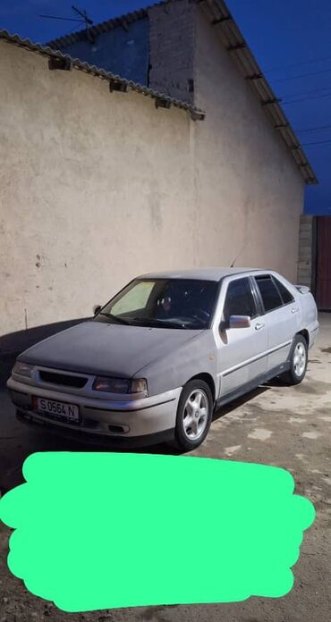 Seat: Seat Cordoba: 1998 г., 1.6 л, Механика, Бензин, Хэтчбэк