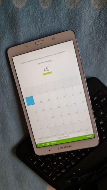 Tableti: Samsung Galaxy Tab 4 8.0 (SM-T330) – beli - Ekran: 8 inča, idealan za — 6