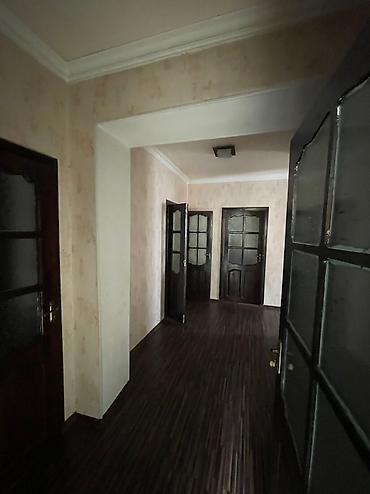 Долгосрочная аренда домов: 400 м², 10 комнат, Балкон застеклен, Евроремонт, Забор, огорожен — 11