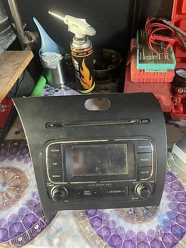 kia cerato manitoru: Kia üçün orijinal multimedia/radio başlıq (OEM head unit) — 1