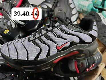 puma: Veliki izbor patika
Dostupni brojevi na slikama
Cena 3100 din — 3