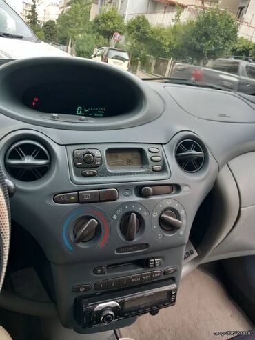 Toyota: Toyota Yaris: 1 l. | 2002 έ. Χάτσμπακ — 9