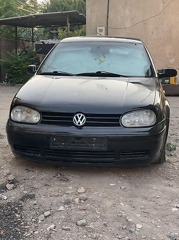 6 дыр: Volkswagen Golf: 1998 г., 1.4 л, Кол менен иштөөчү, Бензин, Хетчбек — 1
