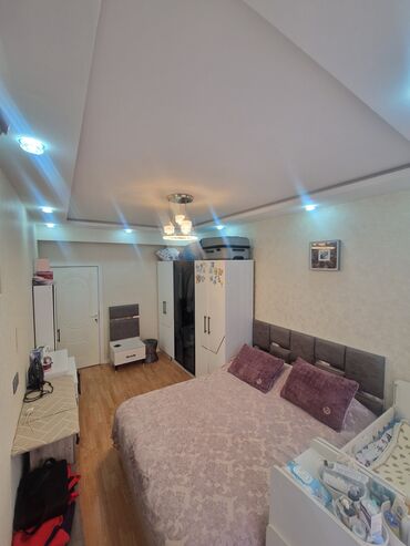 Yeni tikili: Satılır: mənzil (şəkillərdə göstərilən) Xüsusiyyətlər: - Giriş — 12