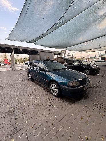 corolla 2018: Toyota Avensis: 1999 г., 1.8 л, Механика, Бензин, Универсал — 6