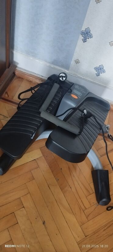 Nərdlər: Twist & Shape stepper, evdə istifadə üçün nəzərdə tutulmuş fitnes