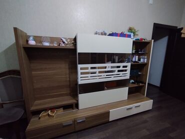 Di̇van-kravat, Divan, Bazasız, Açılan