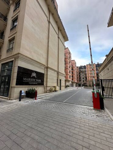 Uzunmüddətli kirayə mənzillər: Xətai rayonu, Xəqani Rüstəmov küçəsində, 7 ci mərtəbəli binanın 3 cü — 9