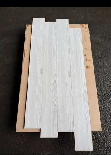 Laminat: Salam əziz musdərilər laminatlarmiz 31 32 33 klass olmagla 8 mm 10 mm -da lalafo.az — 4 Laminat: Salam əziz musdərilər laminatlarmiz 31 32 33 klass olmagla 8 mm 10 mm — 4