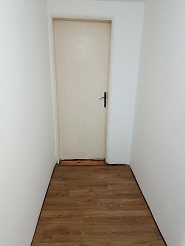 Dugoročno: IZDAVANJE: Garsonjera sa DVORIŠTEM i PARKINGOM – Kanarevo Brdo ​Izdaje — 5