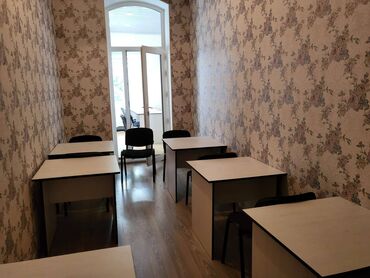 Ofislər: Azadliq metrosunun yaxınlığında təmirli obyekt ümumi sahəsi 110 kv,m — 12