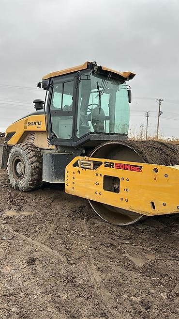Дорожный вибрационный каток SHANTUI SR20HB6 - Тип: самоходный