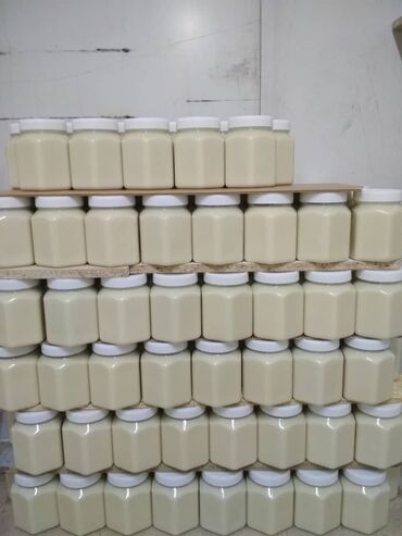 крем мёд: Белый эспарцетовый крем мёд в Пэт банках по 1кг, экспорто