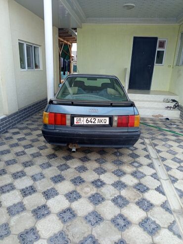 дайхатсу роки: Audi 80: 1989 г., 1.8 л, Механика, Бензин, Седан