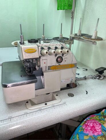 мотор на швейную машину: Швейная машина Yamata, Компьютеризованная