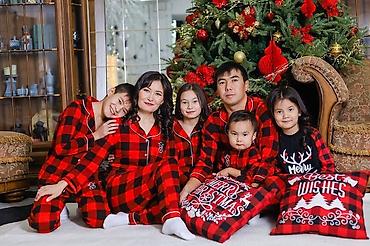 Домашние костюмы: Новогодняя атмосфера уже здесь! 🎄✨ Если хотите тёплые, волшебные кадры — 6