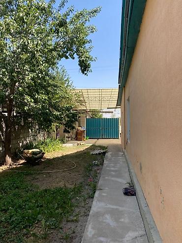 Продажа коттеджей и домов: 🏡 **Бишкек, Таш-Добо (Воронцовка)** 🏠 Дом, 3 комнаты 📐 Площадь: 85 м² — 1