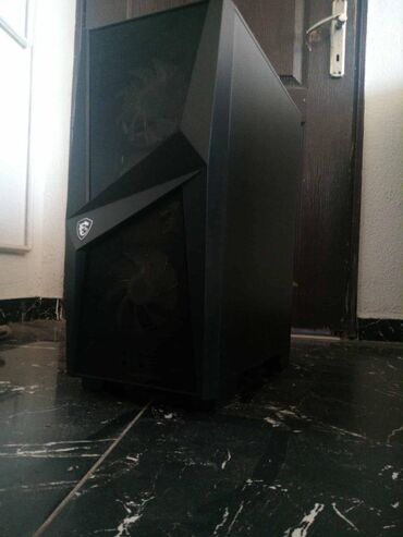 Desktop računari i radne stanice: I7 Gejmer vrhunska mašina 30 giga ram-Vrhunska visokokvalitetna — 13