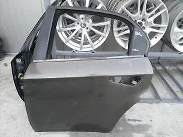 nodi auto: Alfa Romeo 159 vrata limuzina zadnja leva kod boje 568/A. Alfa Romeo — 1
