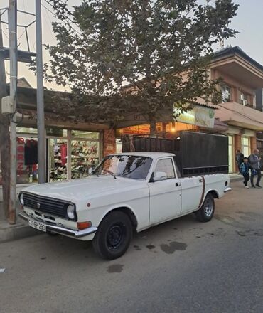 QAZ: QAZ 24 Volga: 5.5 l | 1986 il 22222 km Pikap — 5