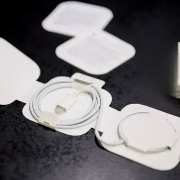 Punjači: Komplet Apple punjač jačine 20W i MagSafe punjač. Odgovara za sve na lalafo.rs — 6 Punjači: Komplet Apple punjač jačine 20W i MagSafe punjač. Odgovara za sve — 6