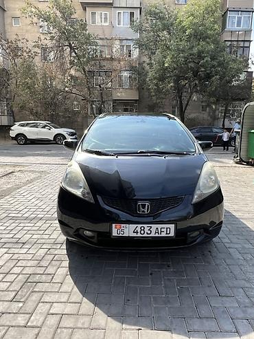 фит 700: Honda Fit: 2009 г., Механика, Бензин, Хэтчбэк — 1