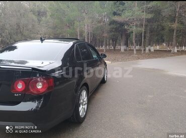 Volkswagen: Volkswagen Jetta: 2 l | 2009 il Sedan — 3