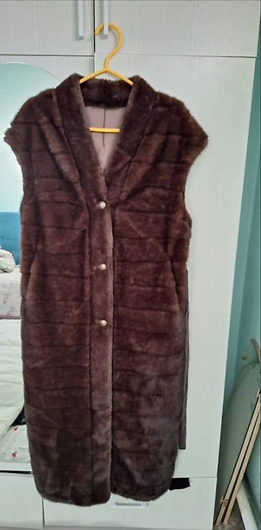 Комплекты: Комплект товаров 1) Длинный меховой жилет без рукавов, шоколадного — 1