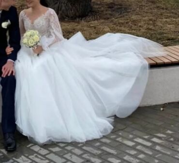 Свадебные платья: Свадебное платье, M, Со шлейфом, А-силуэт, Россия, Камни Swarovski, Б/у — 3