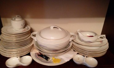 Наборы посуды и сервизы: Обеденный набор