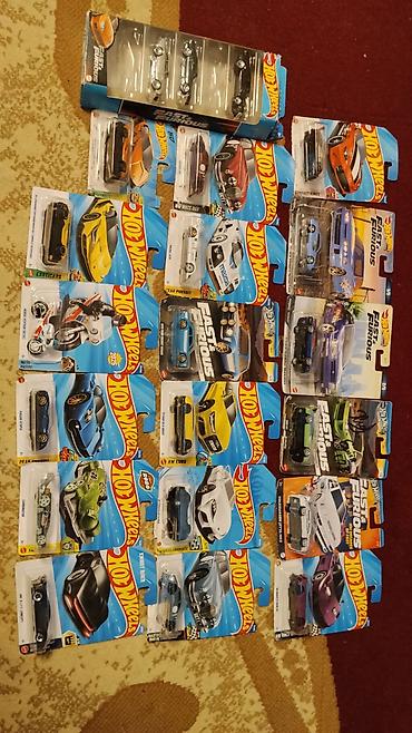 Hot Wheels kolleksiya dəsti Tek tek de satilir Hamısı açiqdir 100 azn