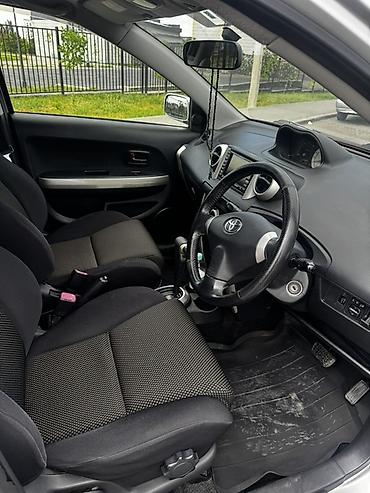 Продажа авто: Toyota Ist: 2003 г., 1.5 л, Автомат, Бензин, Хэтчбэк — 10