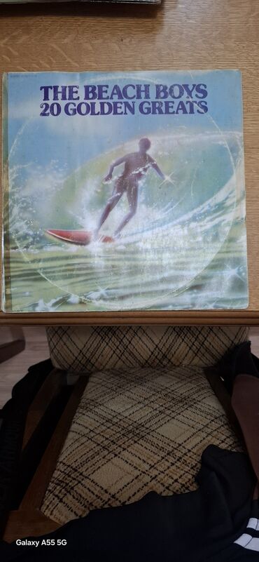 Vinil ploče: Vinil ploče – 2 komada (LP) 1) The Beach Boys – 20 Golden Greats — 1