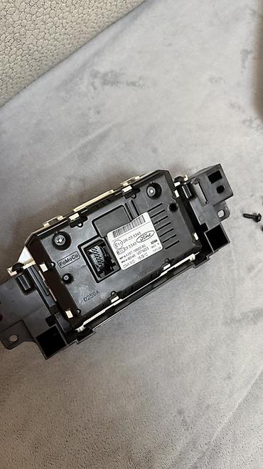paneli: Ford Focus, Orijinal, Yeni — 4