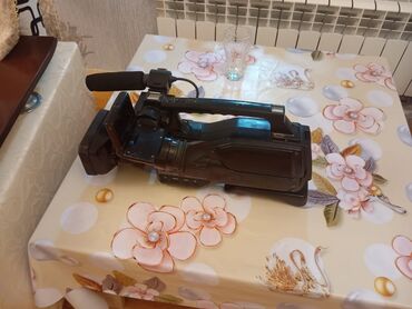 işdenmiş xaladenik: Təcili SONY 1000-lik video kamera satılır. İdeal vəziyyətdədir