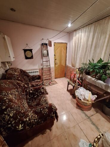 Köhnə tikili: Bakı, 8-ci kilometr, 3 otaqlı, Köhnə tikili, m. Neftçilər, 96 kv. m — 5