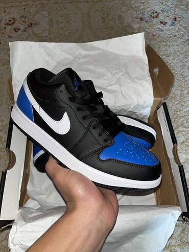 лоро пиано обувь женская летняя: Кроссовки Jordan 1 Low в классическом сочетании черного, белого и