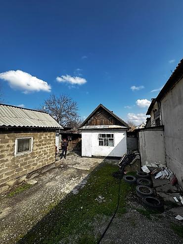 Продажа коттеджей и домов: Продается дом! Район ГЭС 2, ул Горького. Участок ровный, на участке 2 — 5