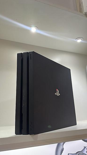 pleys: Sony PlayStation 4 Pro oyun konsolu

12.50 versia 1 pult — 1