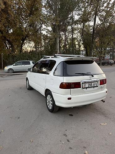 mini v: Toyota Ipsum: 2001 г., 2 л, Автомат, Бензин, Минивэн — 5