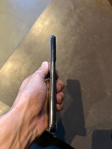 note 20 plus: Samsung Galaxy S22, rəng - Qara, Simsiz şarj — 1