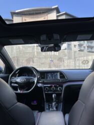 Hyundai: Hyundai Elantra: 1.6 l | 2019 il Sedan — 7