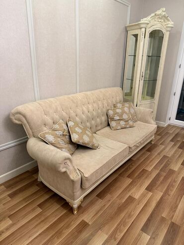 Bağ, çöl mebeli: Ruminya divan desti 2 eded 3 neferlik 2 neferlik cutu 200 azn unv