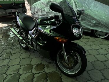 ретро мотоциклы: Спортбайк Suzuki, 600 куб. см, Бензин, Колдонулган