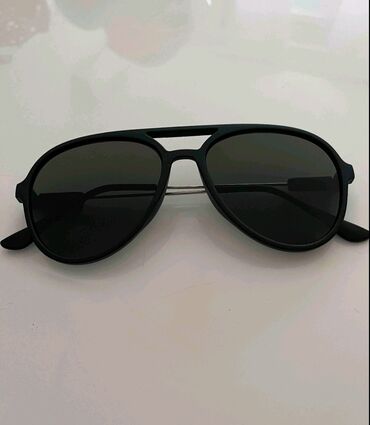 Naočare: Muske Naocare - Model 1: Pravougaone, bez okvira, tamnozelena stakla — 9