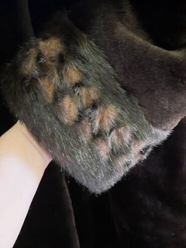 Krzneni kaputi: Bunda od vestackog krzna XL Prodajem vrlo atraktivnu dugacku bundu od — 3