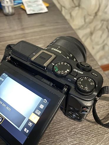 обьект: Беззеркальная камера Canon EOS M3 с двумя объективами. Комплект: - — 9