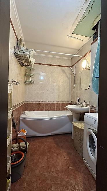 7микрорайон: 3 комнаты, 61 м², 7 мкр 105 серия, 5 этаж — 7