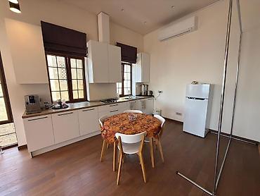 iceri seher: İcarəyə verilir 2 otaqlı ofis 30 m², İçəri Şəhər m. Daha 11 şəklə bax — 5